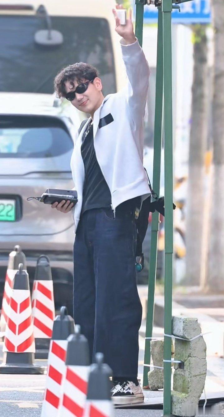 曾辉、张睿、满江、刘畊宏、王传君、管健嘉晨、艾热等哥哥上班啦，训练加油[打call][打call]#披荆斩棘[超话]##披荆斩棘##披荆斩棘2026# ​