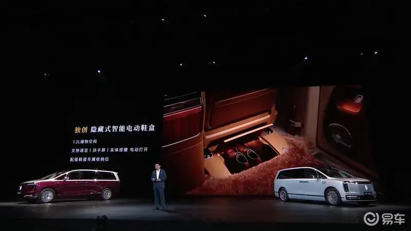 #新车速递#【尊界V680/V800正式开启交付 售价64.8万元起】8月31日，鸿蒙智行官方发布，尊界V680/V800今日正式开启交付。尊界V680尊享版售价64.8万元，尊界V800共推出三款车型，售价区间76.6-101.6万元。车身尺寸方面，尊界V800长宽高分别为5495×2006×1850mm，轴距为3430mm。尊界V680长宽高为5320×2006× ​