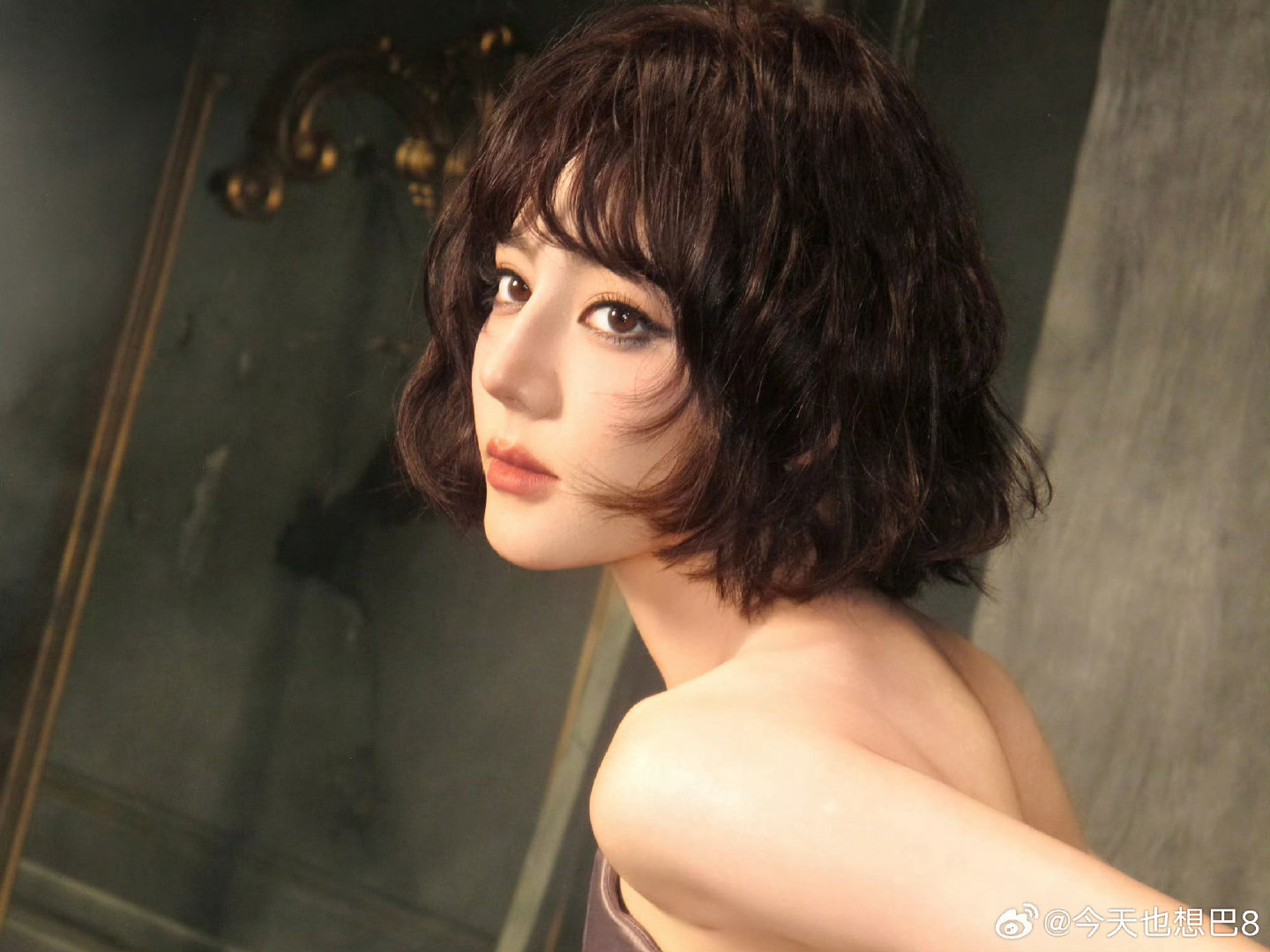 #迪丽热巴[超话]#  路过的阿丝给点经验[爱慕] ​