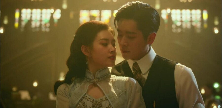丞磊郭宇欣两位短剧演员在《玉簟秋》秒变路人，果然明星和网红有壁 ​