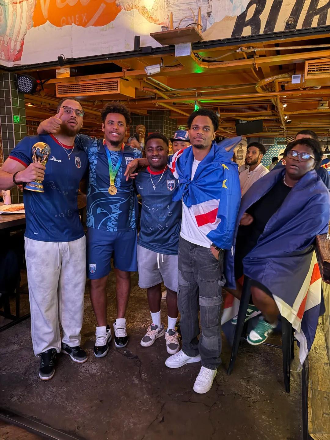 首次参加世界杯的佛得角以0比0逼平FIFA排名第一的西班牙。这个需要...