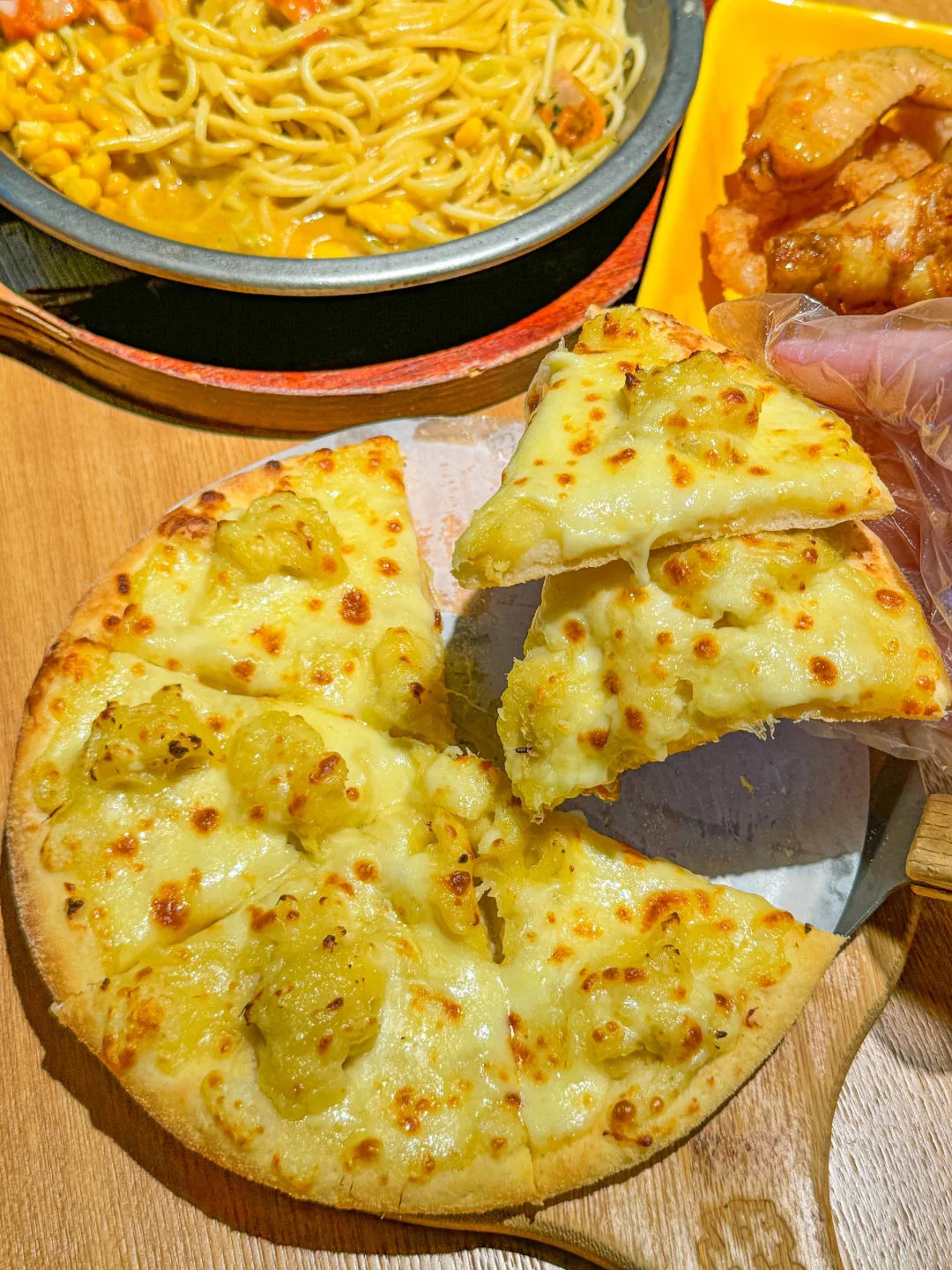 有没有人不爱吃榴莲！但是爱吃榴莲披萨🍕