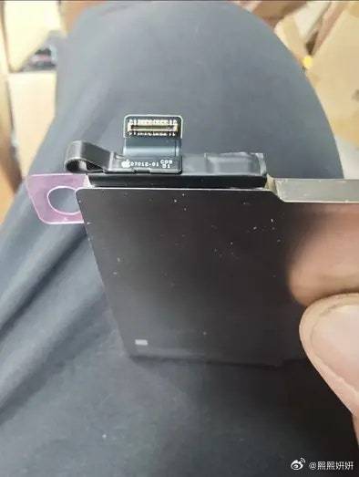 有消息显示，iPhone 18 Pro Max的电池容量相比iPhon...