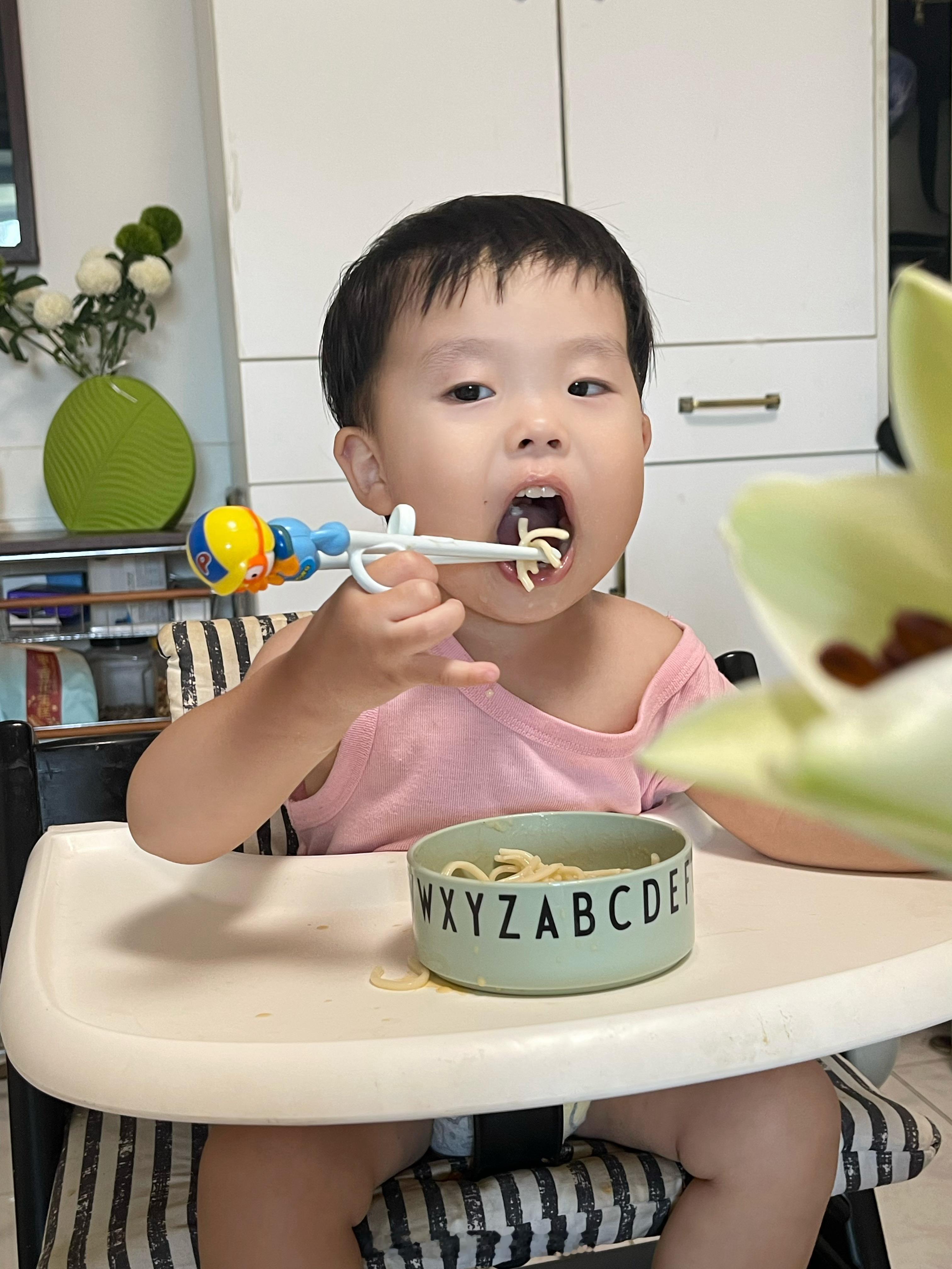 这几天忠于练学练筷，吃饭吃的好[偷笑] ​​​