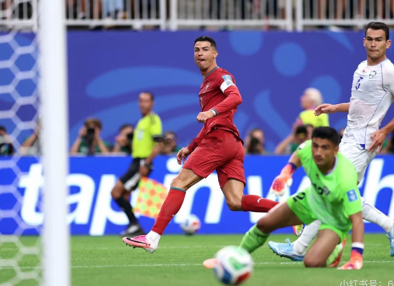 41岁，连续六届世界杯进球，C罗还是那个C罗。⚽️ 首轮被刚果逼平后...