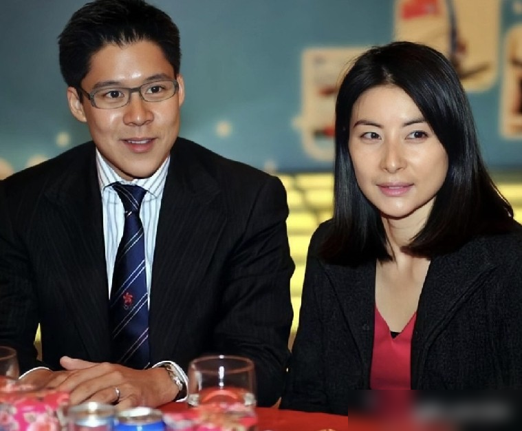 奥运冠军张家齐夸郭晶晶嫁得好，居然被骂了？
张家齐上综艺聊婚姻观，说自己想早结婚，择偶标准是不能比她差。直言跳水队里，嫁得最好的是郭晶晶姐姐。
部分网友跳出来骂，说她矮化郭晶晶的个人成就，郭晶晶本身就是顶级冠军，不需要靠嫁得好定义。
翻了完整实录才懂，人家本来就是羡慕郭晶晶婚姻有爱有尊重，自己
