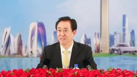 许家印栽了个大跟头，8亿美元打了水漂，对手竟是贾跃亭？

2018年，恒大如日中天，许家印想搞新能源车，一眼相中了贾跃亭的法拉第未来。当年6月，恒大砸下67亿港元收购时颖公司，间接成了FF的大股东，还提前把8亿美元打到了对方账上。钱给得那叫一个痛快，比约定时间早了整整7个月。

可谁也没想到，这钱到