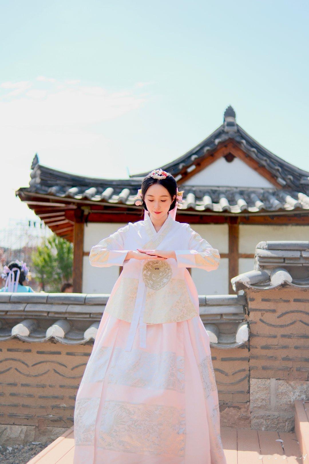 中秋快乐！祝大家一路发发发（大疆原图 比摄影师拍得都好看。又是臭美的） ​