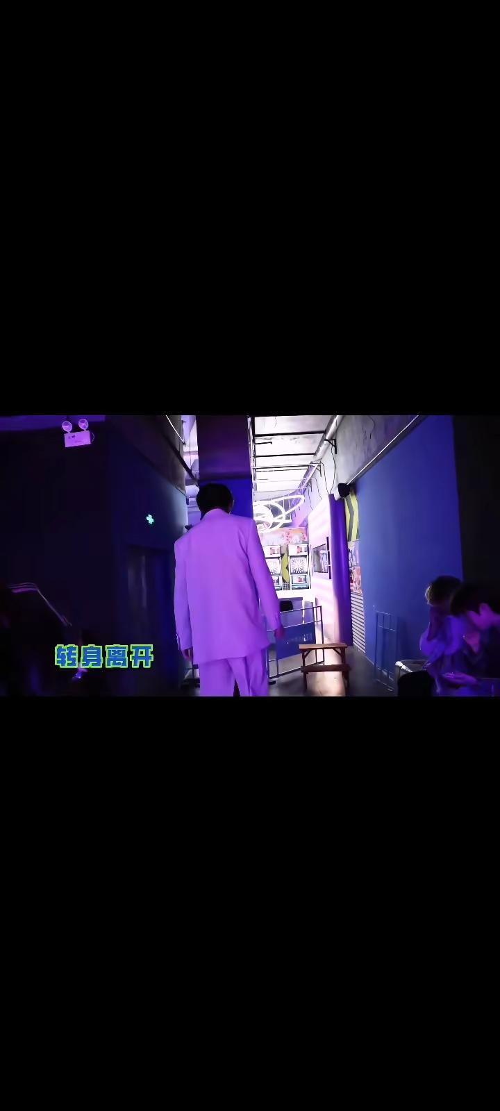 只有看着你的背影，我才能说出心里话