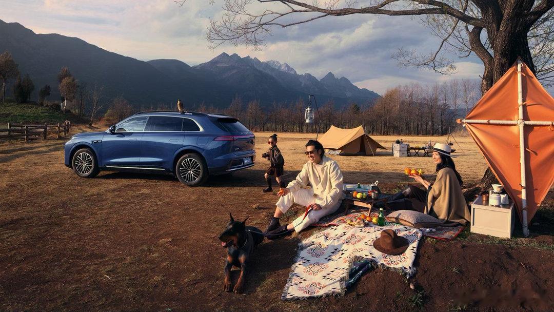 15万左右性价比高的suv，星途汽车这台让我多看了两眼。

每天堵在三环上，最怕车不好开还费油。最近一直在看15万左右性价比高的suv，想找台能舒舒服服通勤的。朋友劝我看看星途，说它是奇瑞旗下的高端序列，技术母体都是和全球团队一起调的，M3X火星架构打底，开起来有那种性能豪华的韧劲。

实际坐进 ​