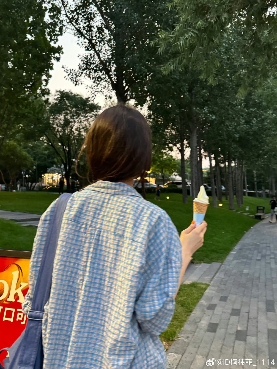 #章若楠沈千盏# zrn#章若楠想把你和时间藏起来# 

“寻了半生的春天 你一笑 便是那明媚的春天

​