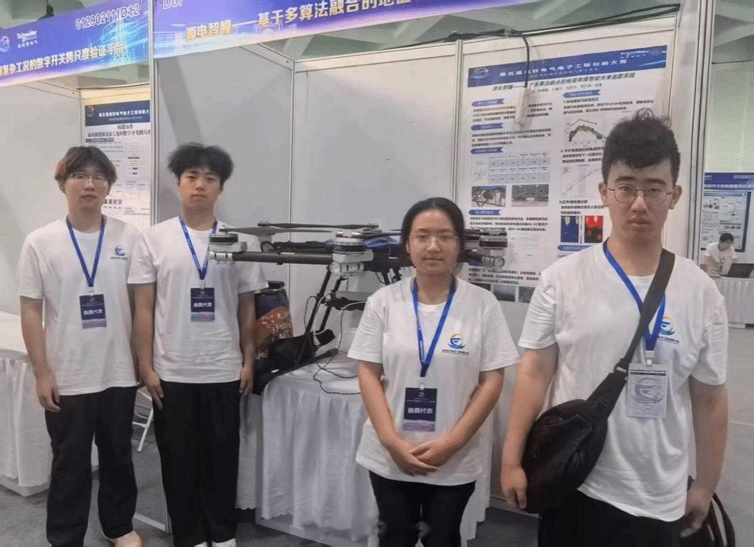 #沈阳建筑大学斩获全国大赛一等奖# 
喜报传来！在第五届高校电气电子工程创新大赛全国总决赛中，沈阳建筑大学学子团队奋勇拼搏，斩获全国一等奖。同学们在科创赛场挥洒才智，充分展现学校人才培养与科技创新的丰硕成果。
[照相机]｜沈阳建筑大学
[浪]｜​