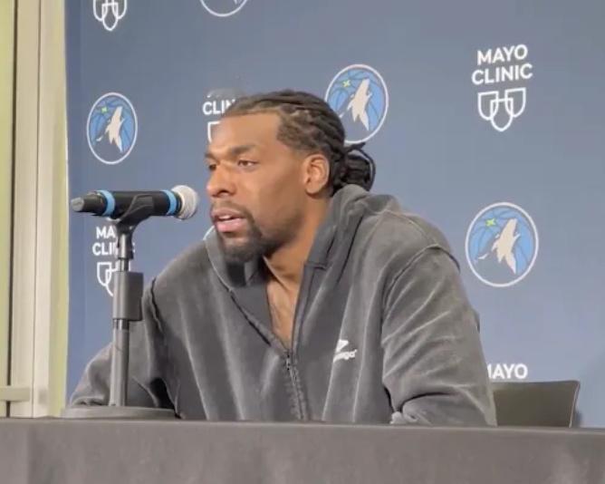 里德：唐斯是我的亲兄弟，我会尽可能多地去现场支持他   NBA季后赛西...