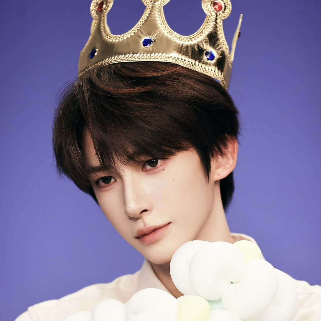 #刘宇# 💙💙💙#全能艺人刘宇# 

斯哈斯哈 最近有个王子系的舞蹈火起来了 小宇头像就像王子 建议也来这个舞蹈[色]

刘宇​