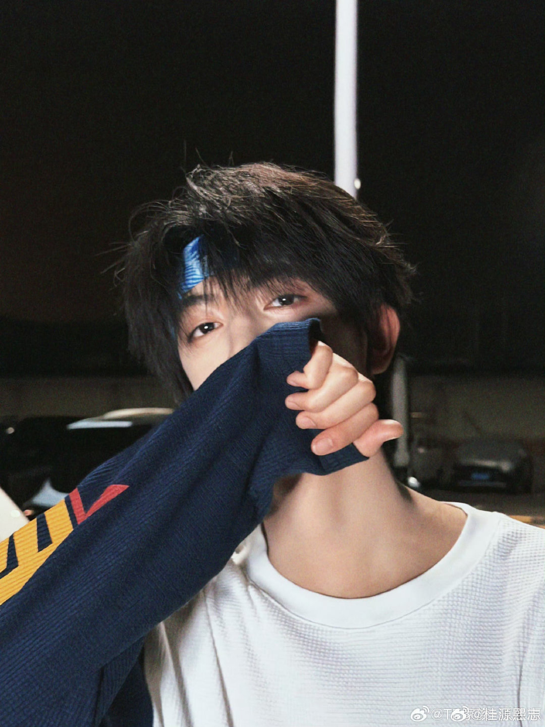 #张桂源[超话]# 💛#张桂源 顾晨阳  # 💛#张桂源 四代第一主舞# 

很多人来到我的世界 匆匆几笔又离去 我说我不想再一个人了 于是你出现了

​​​
