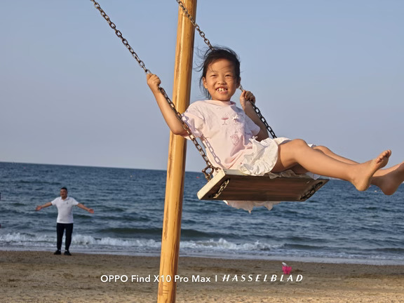 「带 OPPO 原相机去旅行」 海畔秋千