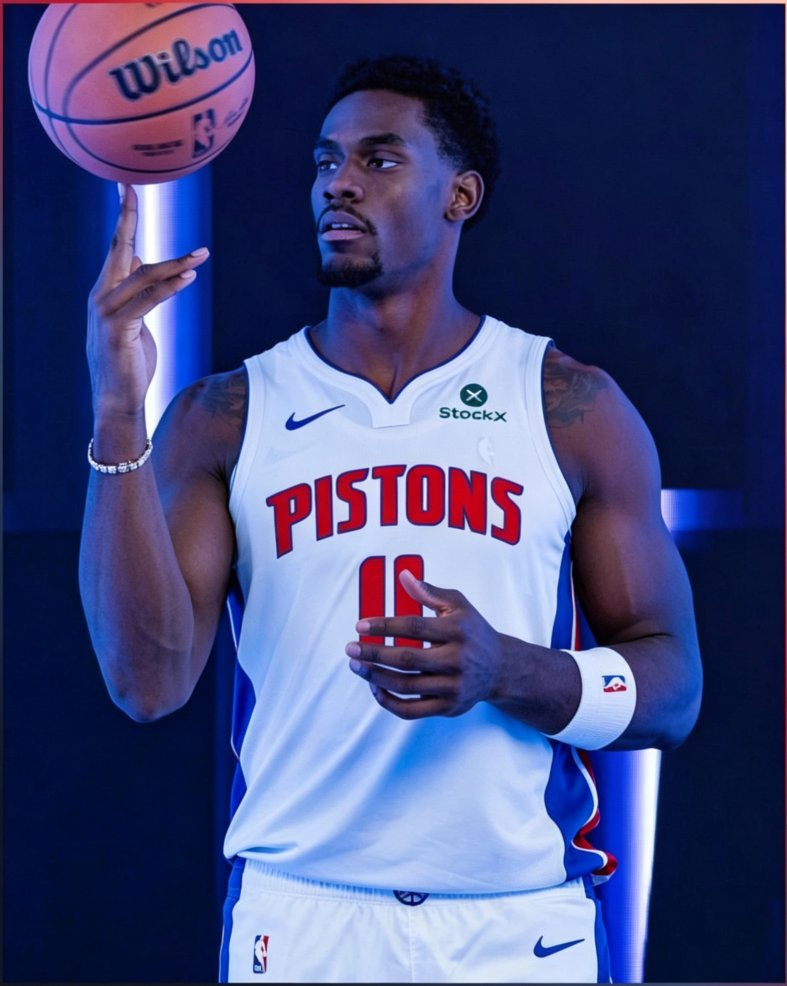 🚨活塞与杰伦·杜伦，续约谈判彻底陷入僵局！🚨
NBA自由市场已经来到九月，底特律活塞和杰伦·杜伦的续约拉锯战仍在继续！
 
杜伦上赛季交出场均19.5分、10.5篮板的亮眼表现，不仅入选全明星，还跻身最佳阵容三阵。他的团队认为这样的表现完全配得上5年2.87亿美元的超级顶薪。
 
但活塞管理层并不认