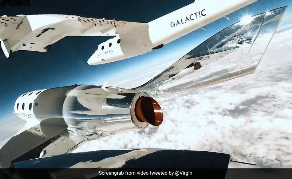 510万一张的太空船票，携程页面销量从681变成2——这场&34;数字过山车&34;比太空飞行还刺激
携程上架了2027年维珍银河太空旅行船票，单张售价510万元，号称&34;目前国内公开渠道最贵的太空游产品&34;。
页面一出来，&34;已售681份&34;的数字直接炸了锅——510万一张，居然有681人买？
结果没过多久，销量变成