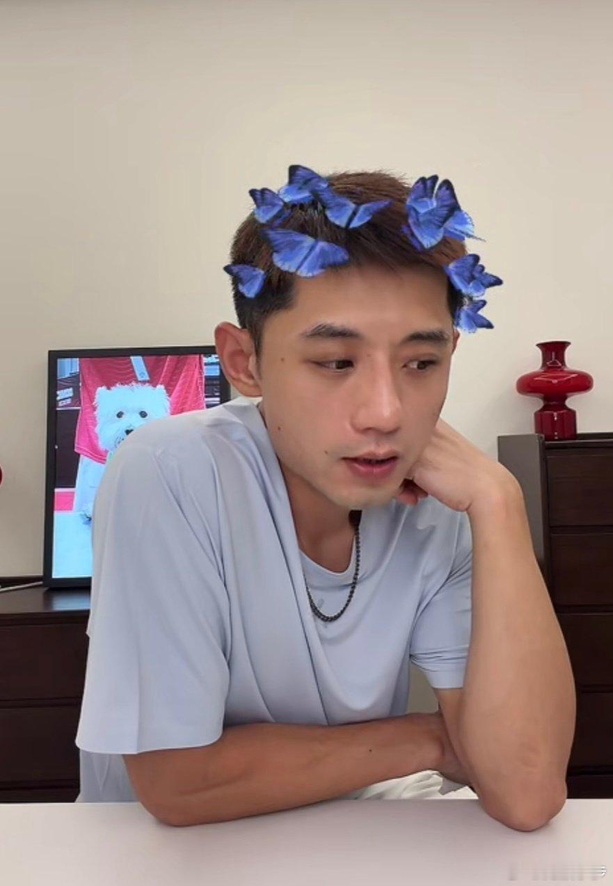 乒乓球很难，要打到顶尖很难， 再让我去教别人，那更难， 之前不知道有体...