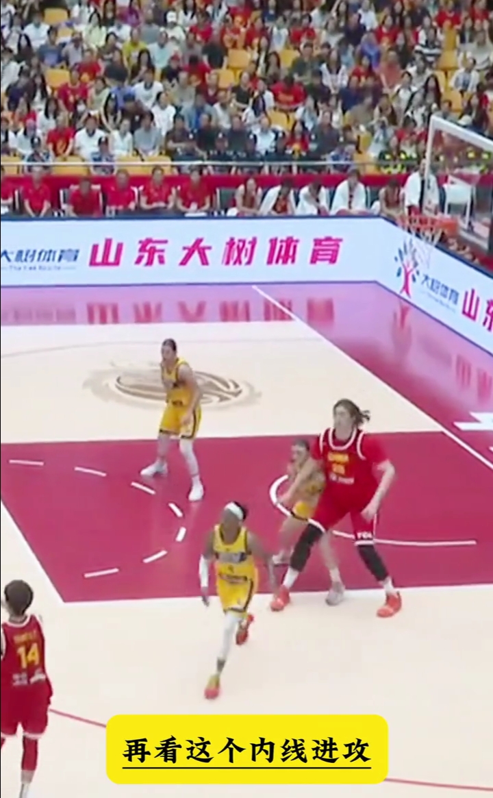 张子宇的身高加体重，想拦他的路就是蚍蜉撼树！上场就能进球。