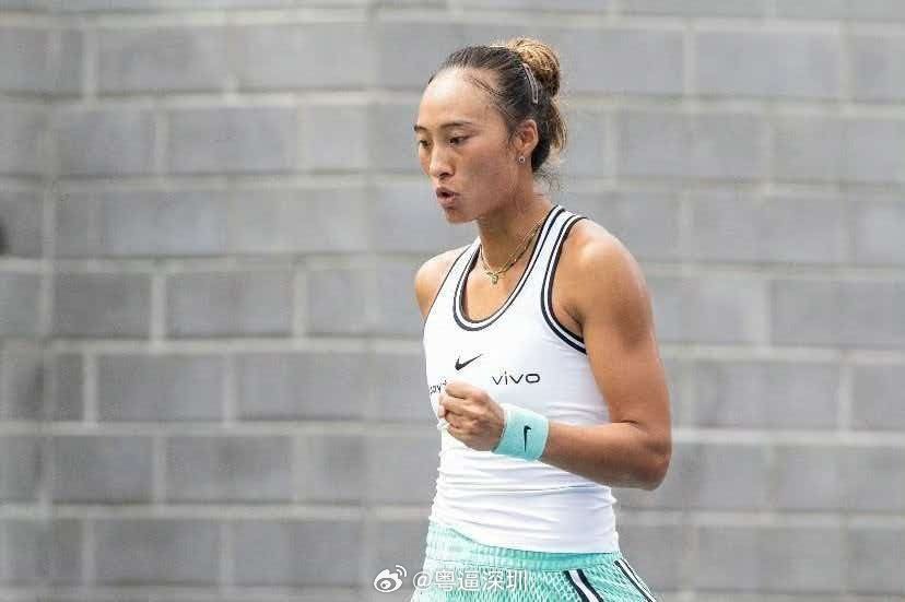 #2026美网第五日郑钦文对普丁塞娃#2026美网第五比赛日赛程出炉，男单上半区和女单下半区展开第二轮较量，女双比赛也于该日开赛！中国球员方面，郑钦文、布云朝克特出战单打第二轮；郭涵煜/梅拉德诺维奇、王曦雨/徐一璠、王欣瑜/内岛萌夏、汤千慧/普里丹金娜都将出战女双首轮。 ​