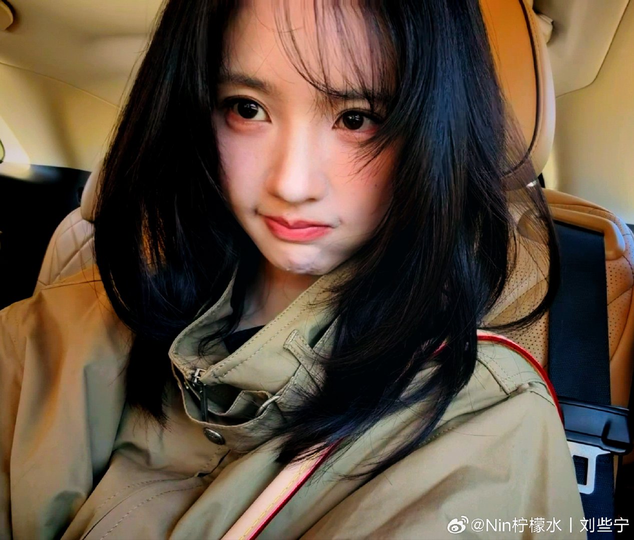 #刘些宁[超话]# 
10.6_日常-剪头发精修照片
​