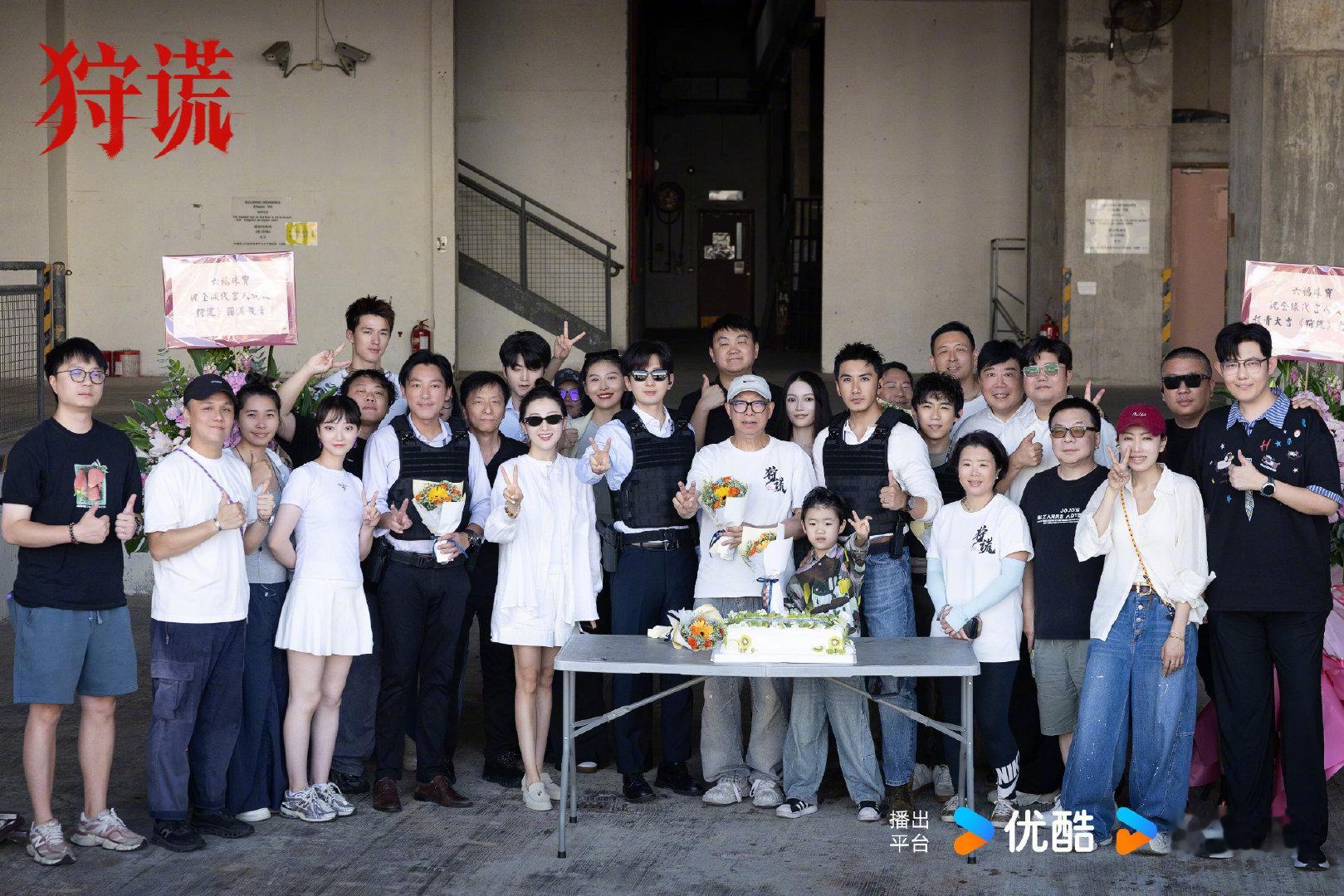 真的好羡慕能和他面对面合影的人，我也想要一张和成毅的合照📸[泪奔][泪奔][泪奔][泪奔][泪奔]此生无憾#GAP亚洲区品牌代言人成毅# ​