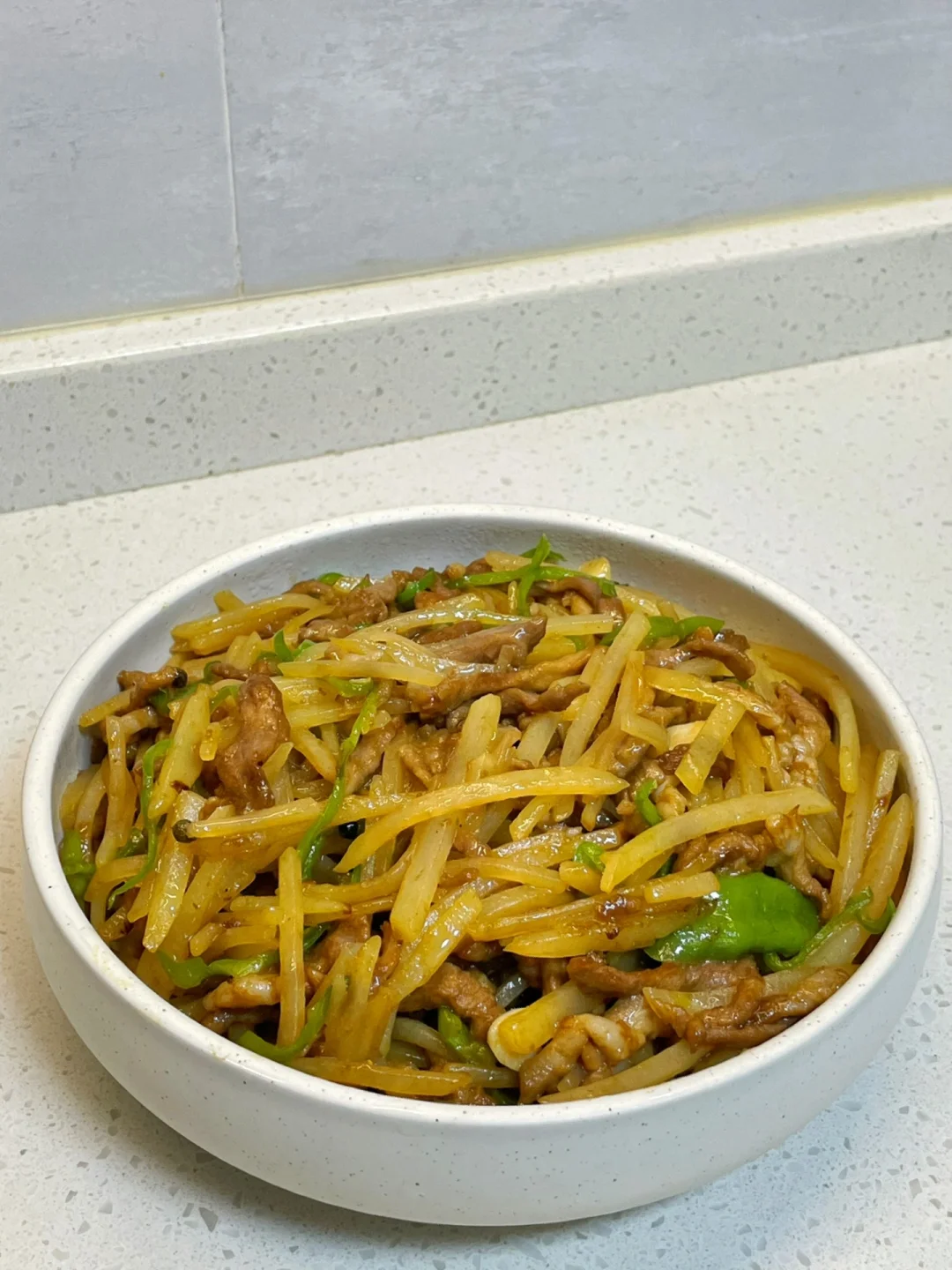 百吃不腻的土豆炒肉丝，也太费米饭了🤤