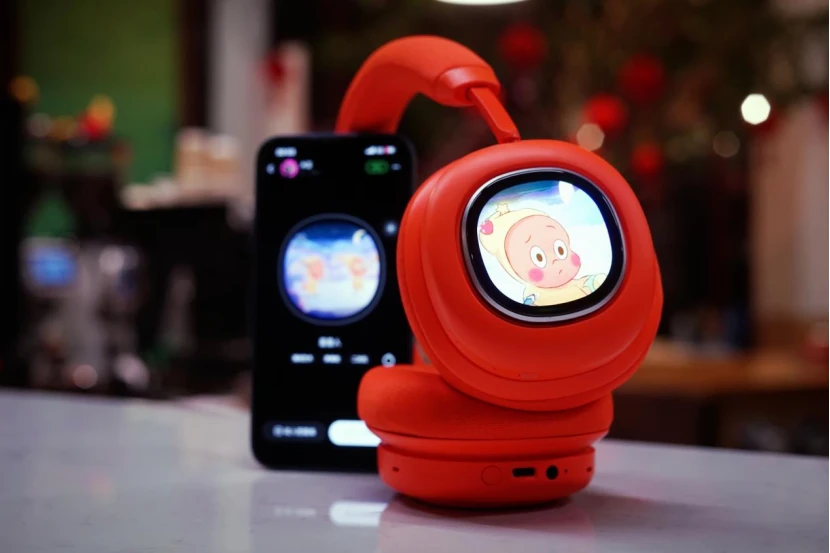 🎧 这副耳机，耳罩上能放动画片！！
