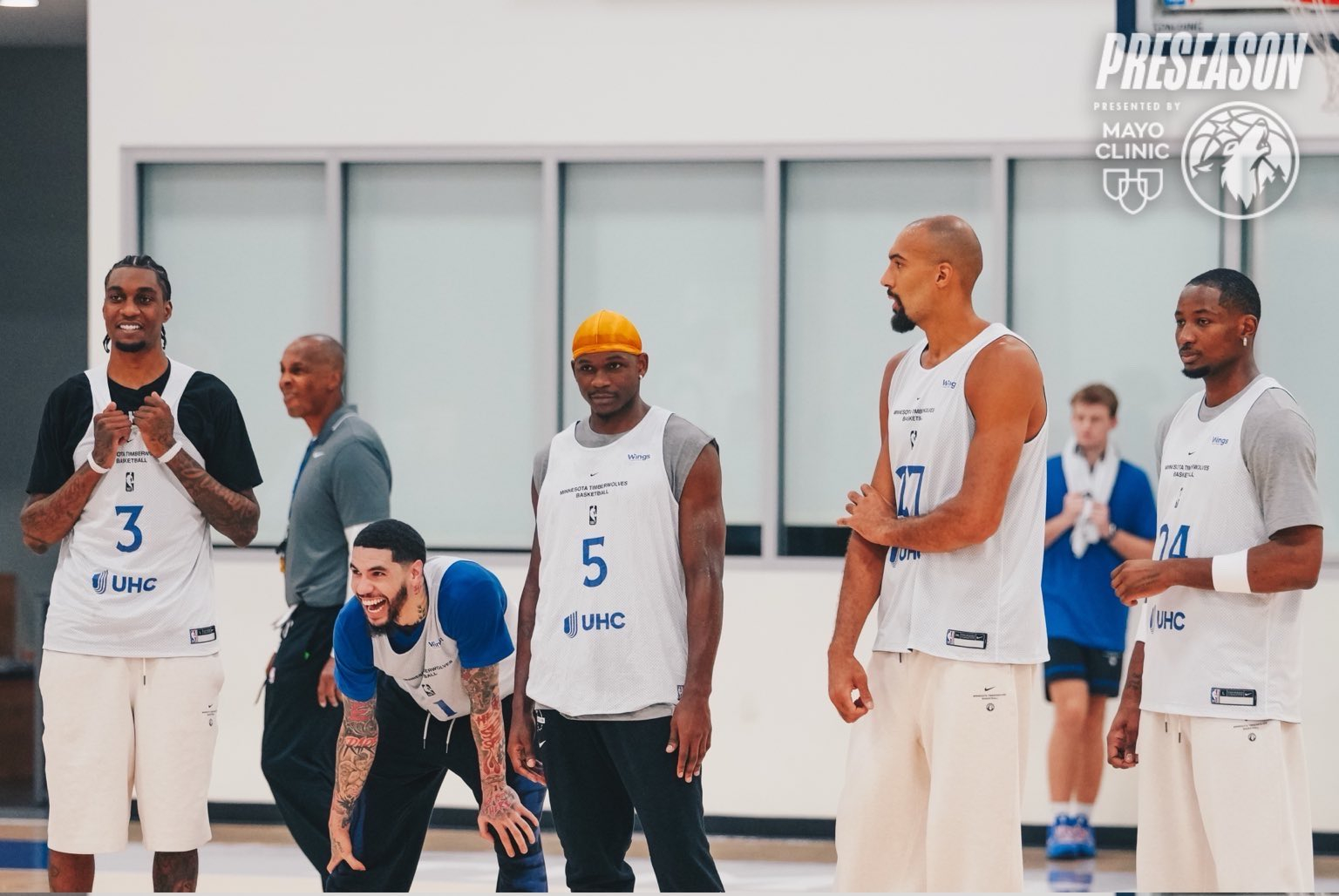 狼队的感觉非常街头[流鼻血]图2更对味。NBA[超话] ​​​