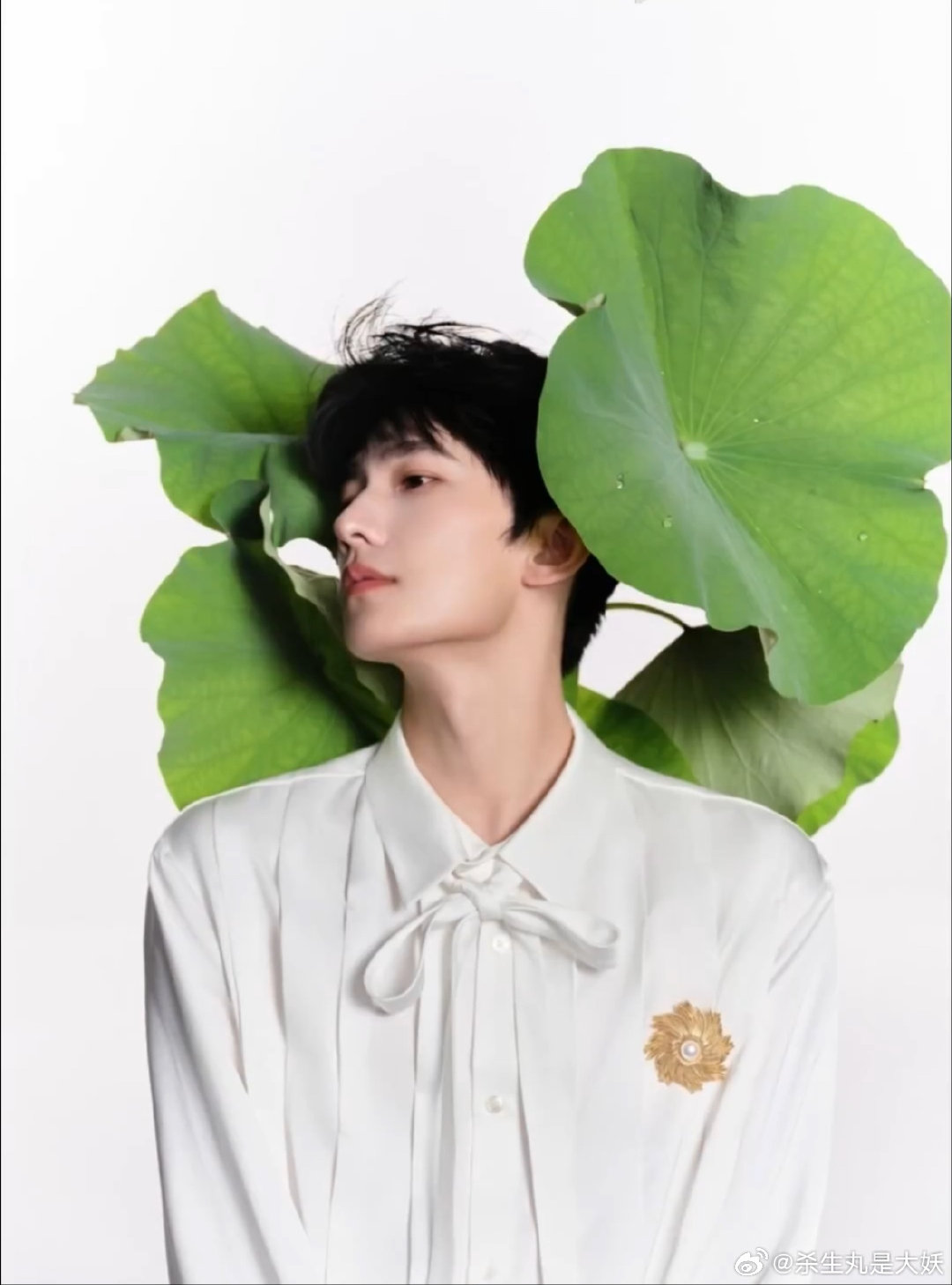 #杨洋工作室出高人了# 杨洋 #杨洋0909生日快乐# 
真正的花儿与少年！ 
我是惊为天人了！ 
​