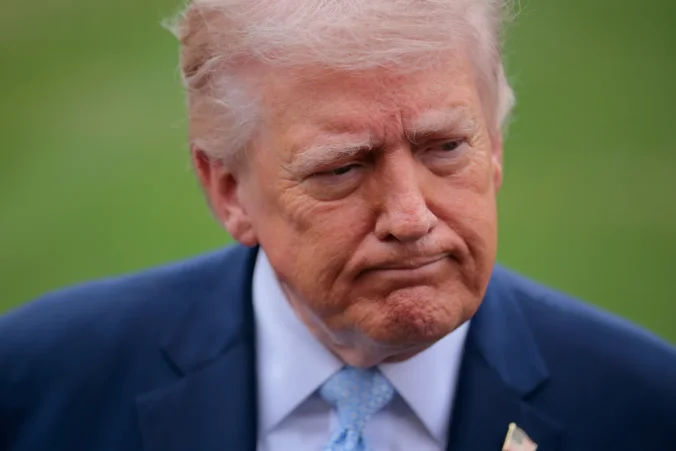 再下降！特朗普支持率创新低