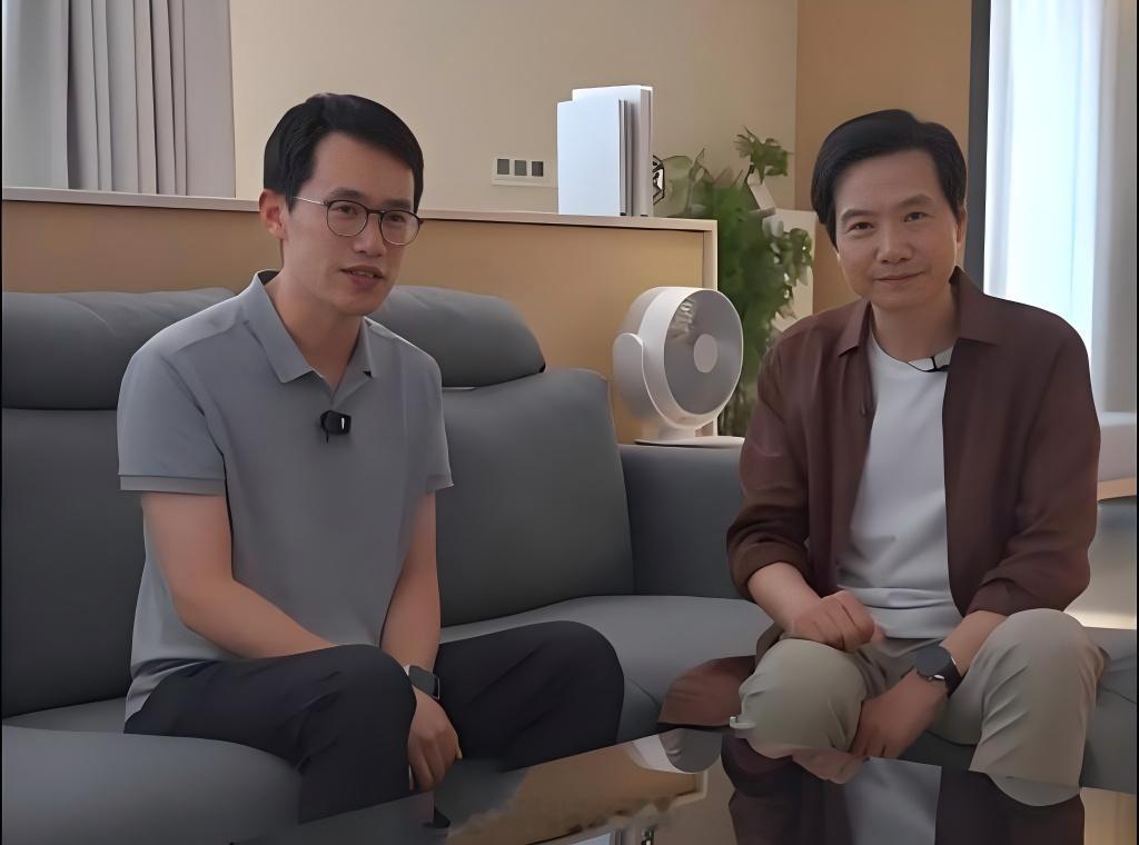 王腾泄密被小米辞退，同天“高跟鞋踩手机”OPPO产品经理离职  华为第...