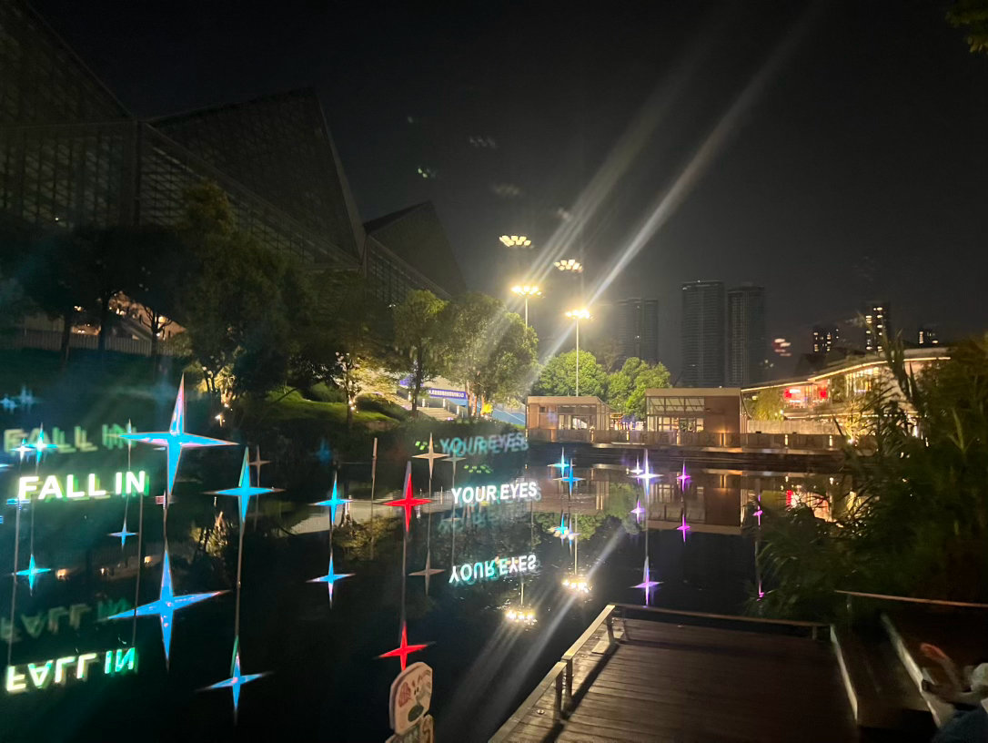 生育不只是个人选择，更要承担养育责任。生孩子容易，养好、教好每一个孩子，才是漫长又沉重的课题。大家讨论的核心，从来不是能不能生，而是孩子能否得到足够的关爱、教育与成长机会。#生育13个孩子的父亲发声# ​