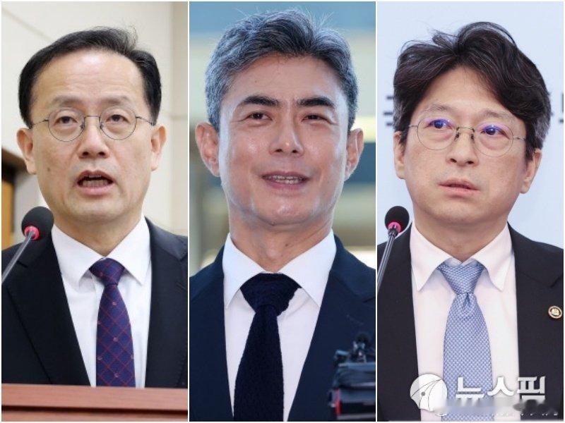 【李在明批准财政国防和国土交通部长官人事任命】正在美国出席联合国大会的#韩国[超话]# 总统李在明22日批准副总理兼财政经济部长官李炯日、国防部长官姜信哲和国土交通部长官洪智宣的任命案。#NEWSPIM# ​