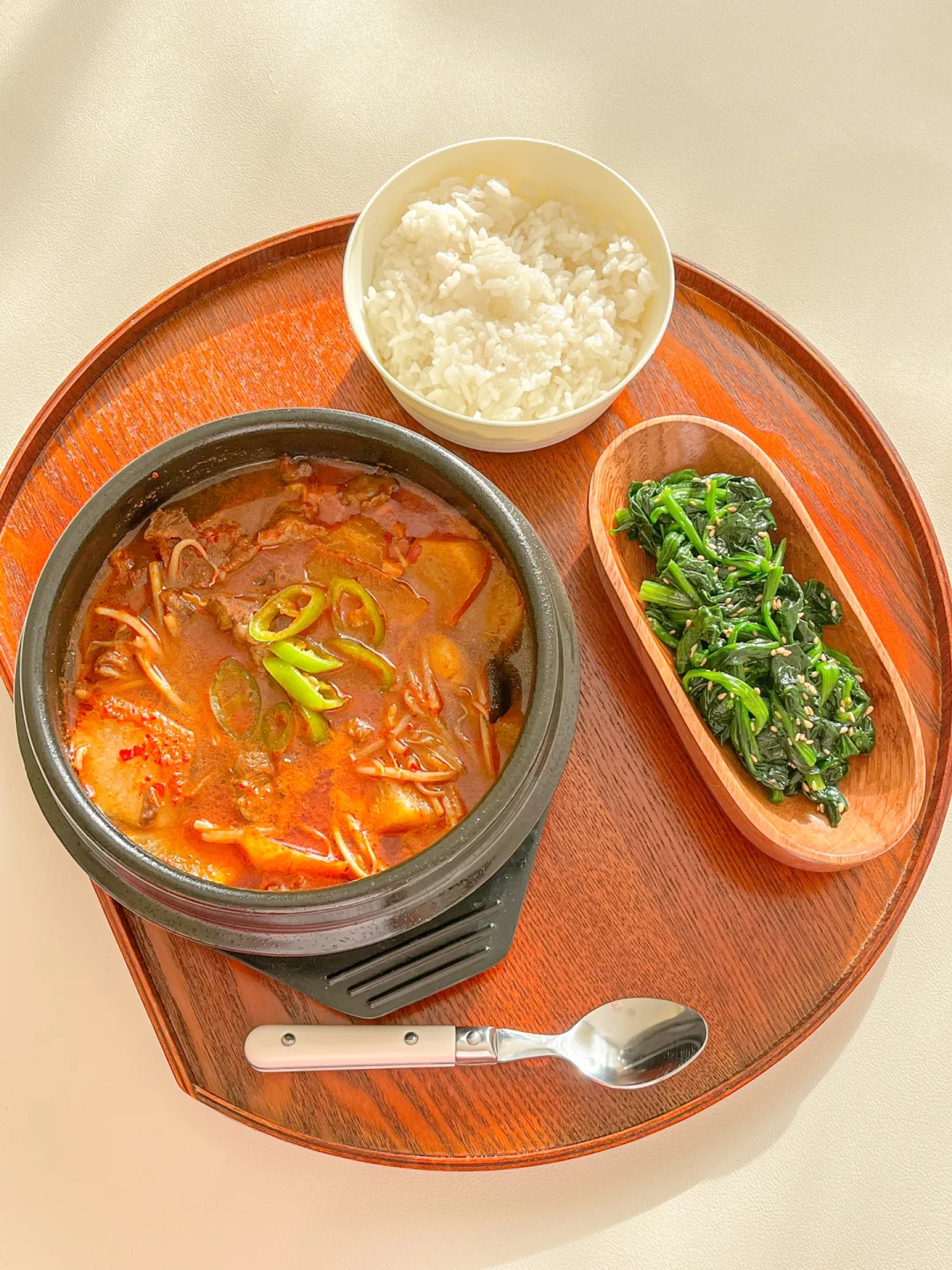 一人食｜牛肉辣汤🥢凉拌菠菜｜冬日必备暖身汤