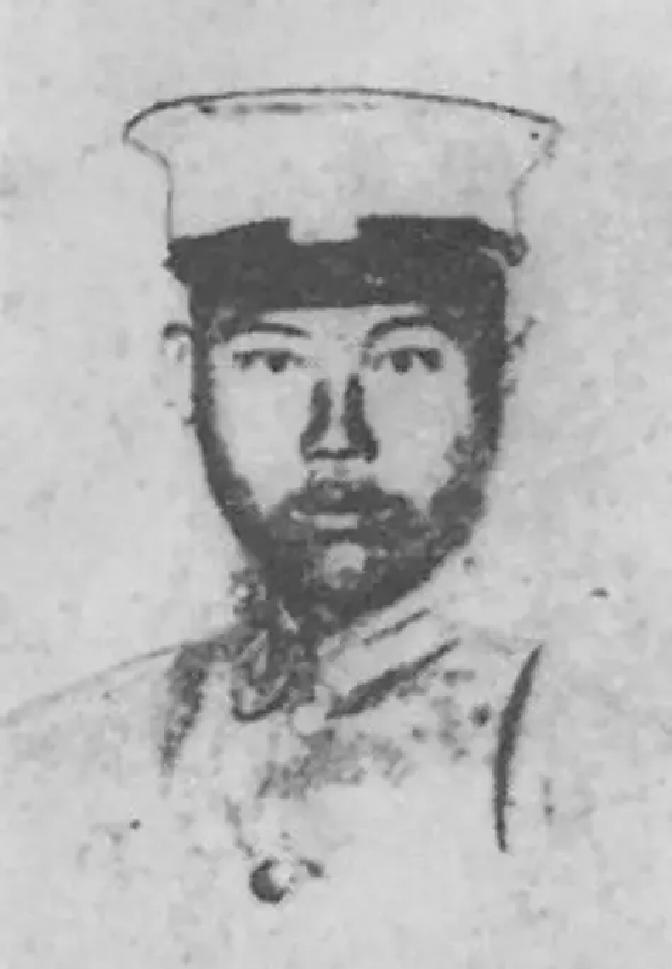 1935年，贵州省主席王家烈到机场送张学良。因没坐过飞机，他接受了张学良的邀请，上飞机飞一圈。可登机后，张学良的一番话，让他直呼后悔，并说：“汉卿，你这样做不厚道啊！”
 
飞机引擎声很大，王家烈盯着张学良手里的手谕，没伸手接。他嘴角动了一下，像是想说话，又咽回去了。窗外云层厚，地面早就看不见了。