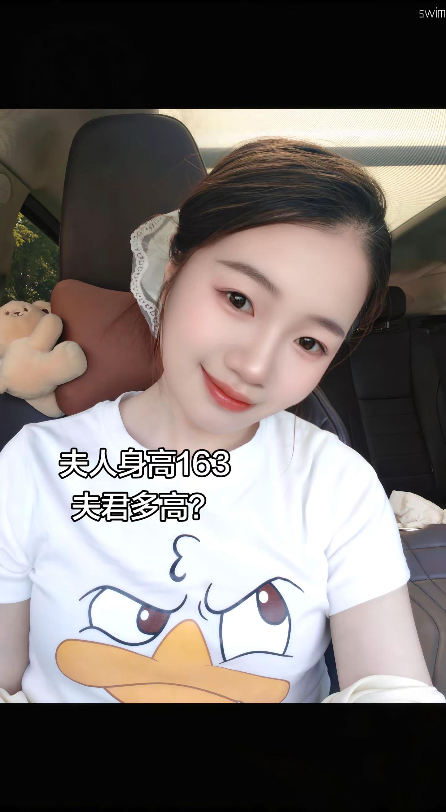 1998年，任贤齐这首《任逍遥》响起。年少守着电视机追《神雕侠侣》的日子，仿佛就在昨天年少总盼随风飘飘，天地任逍遥。走过半生才醒悟，成年人的世界，逍遥最难得。任逍遥 任贤齐 前奏一响拾起多少人的回忆 经典老歌