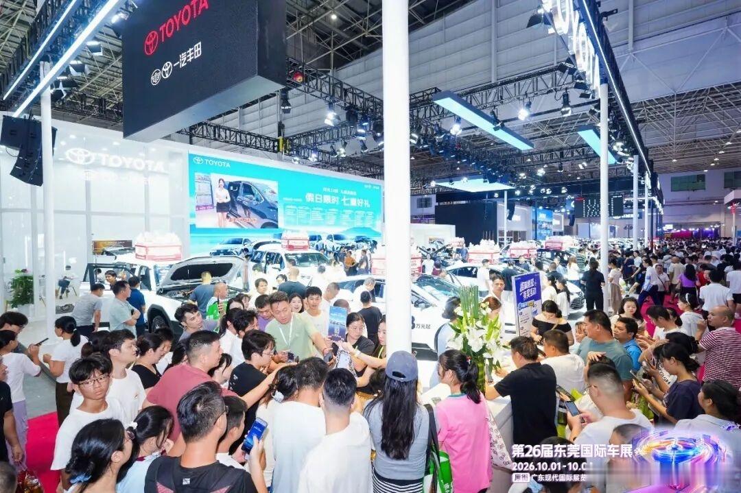 天冷降温❄️！很多人第一时间就问：现在的电车，冬天还会续航缩水、充电变慢吗？

说实话，老款电车过冬确实头疼😣！气温一低，电池活性下降，再加上开暖风耗电，续航直接打折，充电速度也变慢，长途出行特别没安全感。

但近两年新款电车真的进步太大了👏！基本都标配智能电池温控系统，低温会提 ​