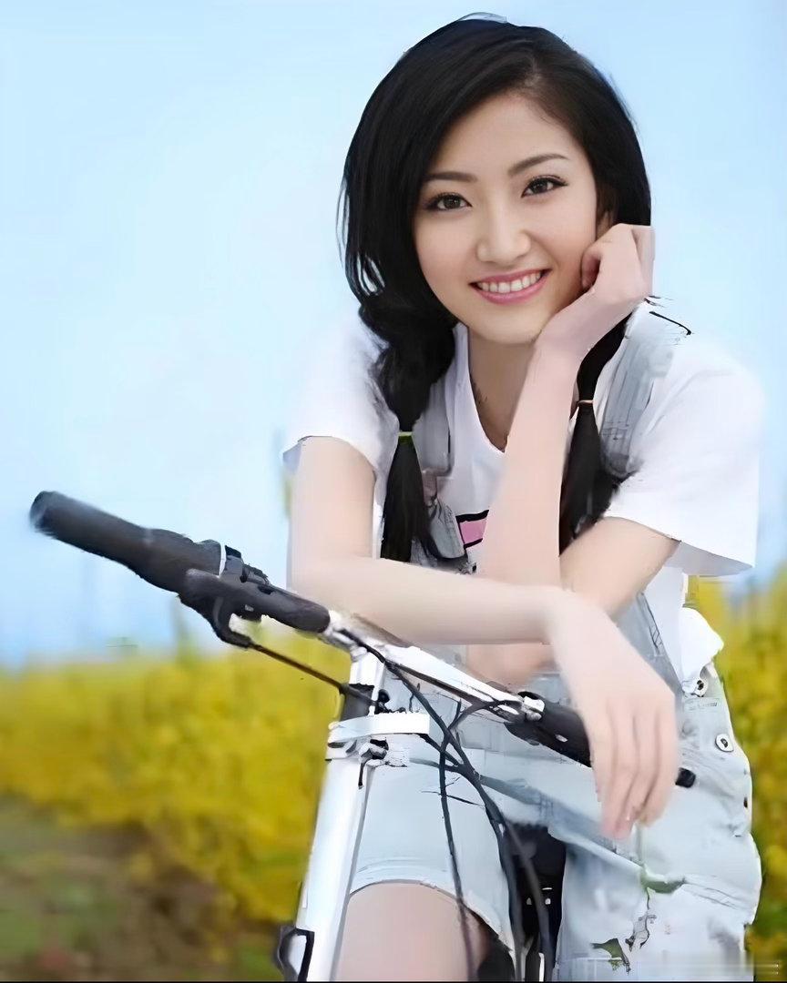 #景甜[超话]#jt#景甜待我醒来时#jt#景甜你是真的很不错# 

既愿变成太阳照耀你 也愿变成月光守护你

​