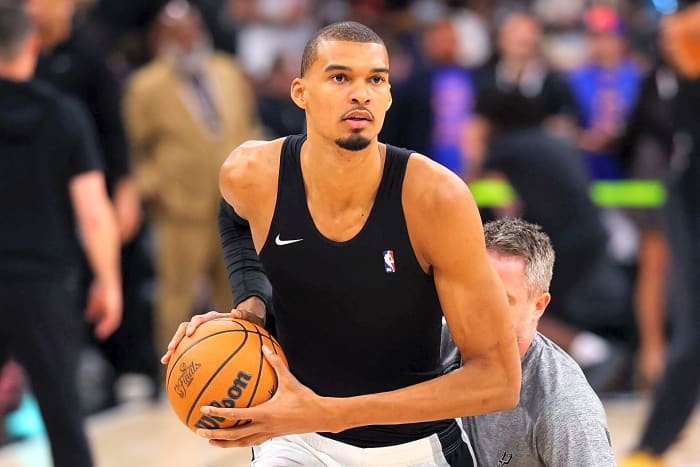 NBA文班少拿5000万，球员工会将反击薪资规则 文班亚马放弃5000...