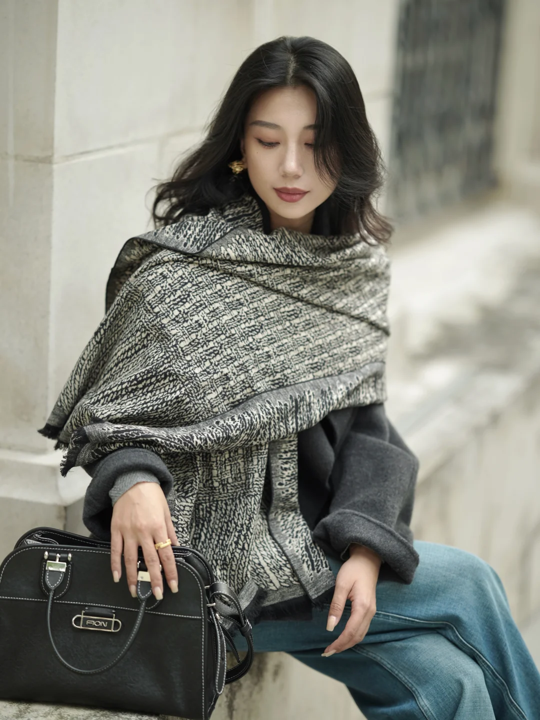 云絮织阶，披一肩暖意而行