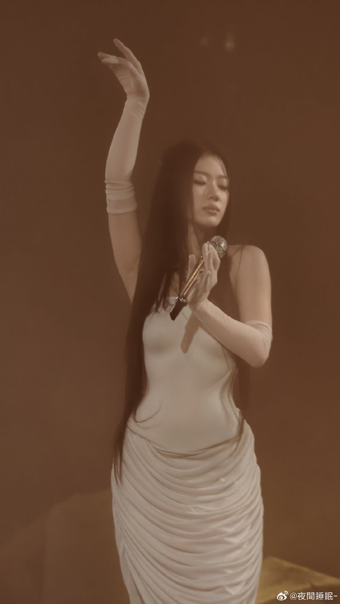 南京出图 反复欣赏之 原图未修 有需自取
#单依纯[超话]# ​
