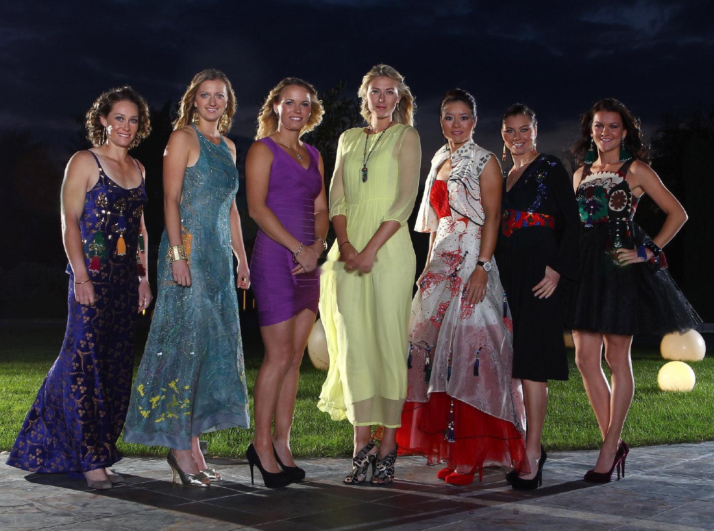 15 年前的WTA 年终总决赛
2011 年，是土耳其首次举办 WTA 总决赛
参赛整容非常豪华⭐
沃兹尼亚奇
莎拉波娃
科维托娃
阿扎伦卡
李娜
兹沃娜列娃
斯托瑟
A·拉德万斯卡
今年兹沃娜列娃还在双打赛场发光发热[good][good]
#水中贵族网球美学##热点价值共建计划##wta[超话]# ​
