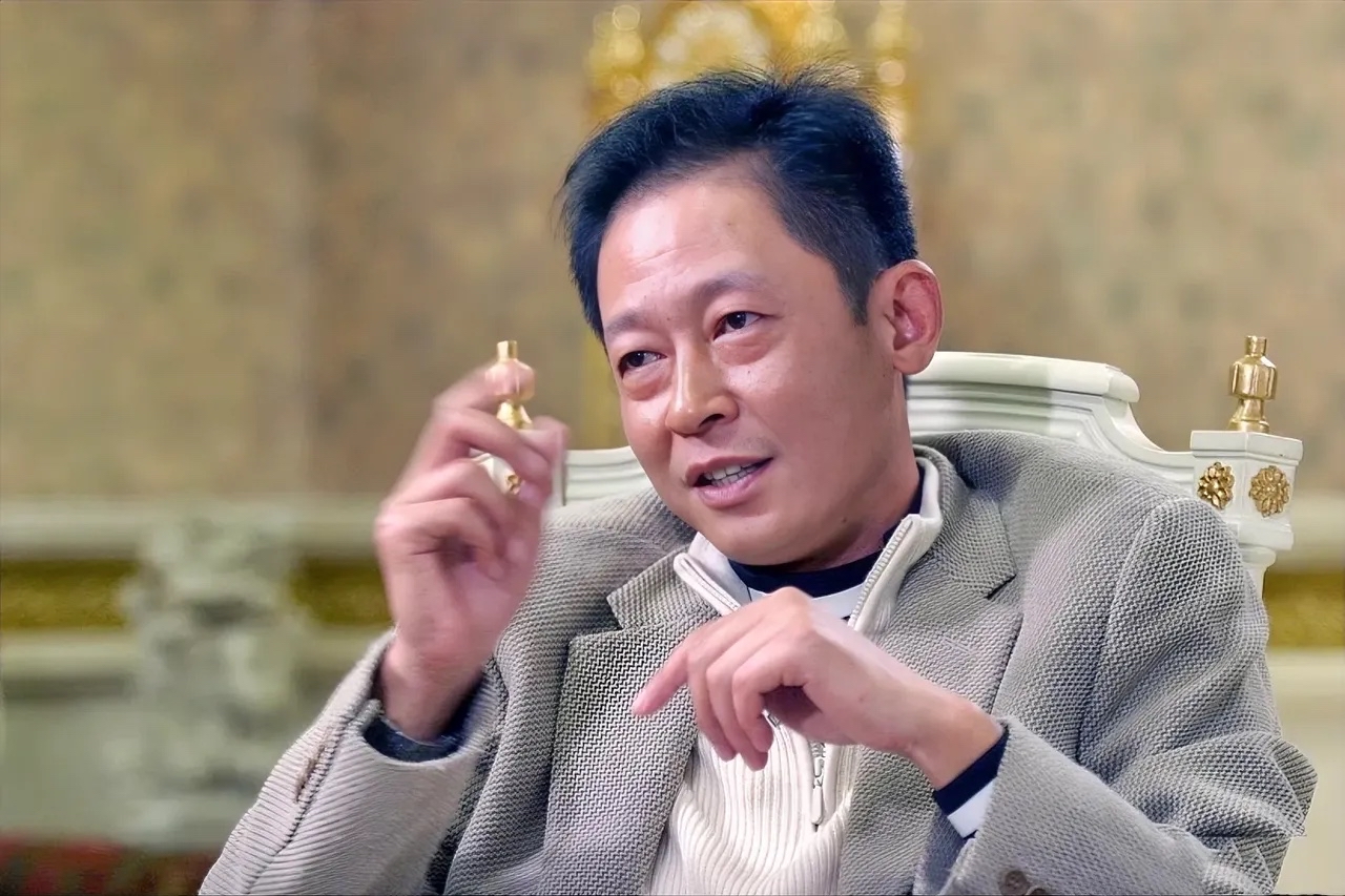 演员王志文一针见血地说婚姻关系：“不要和抠门的人结婚。很多人误把抠门当成勤俭持家