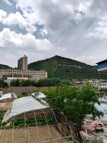 雨落石楼，感悟人生的一段话