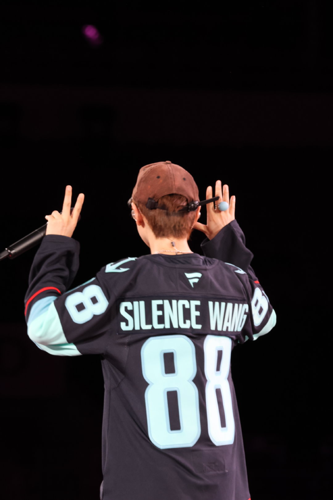 定制的SILENCE WANG

#汪苏泷明日世界巡回演唱会# ​