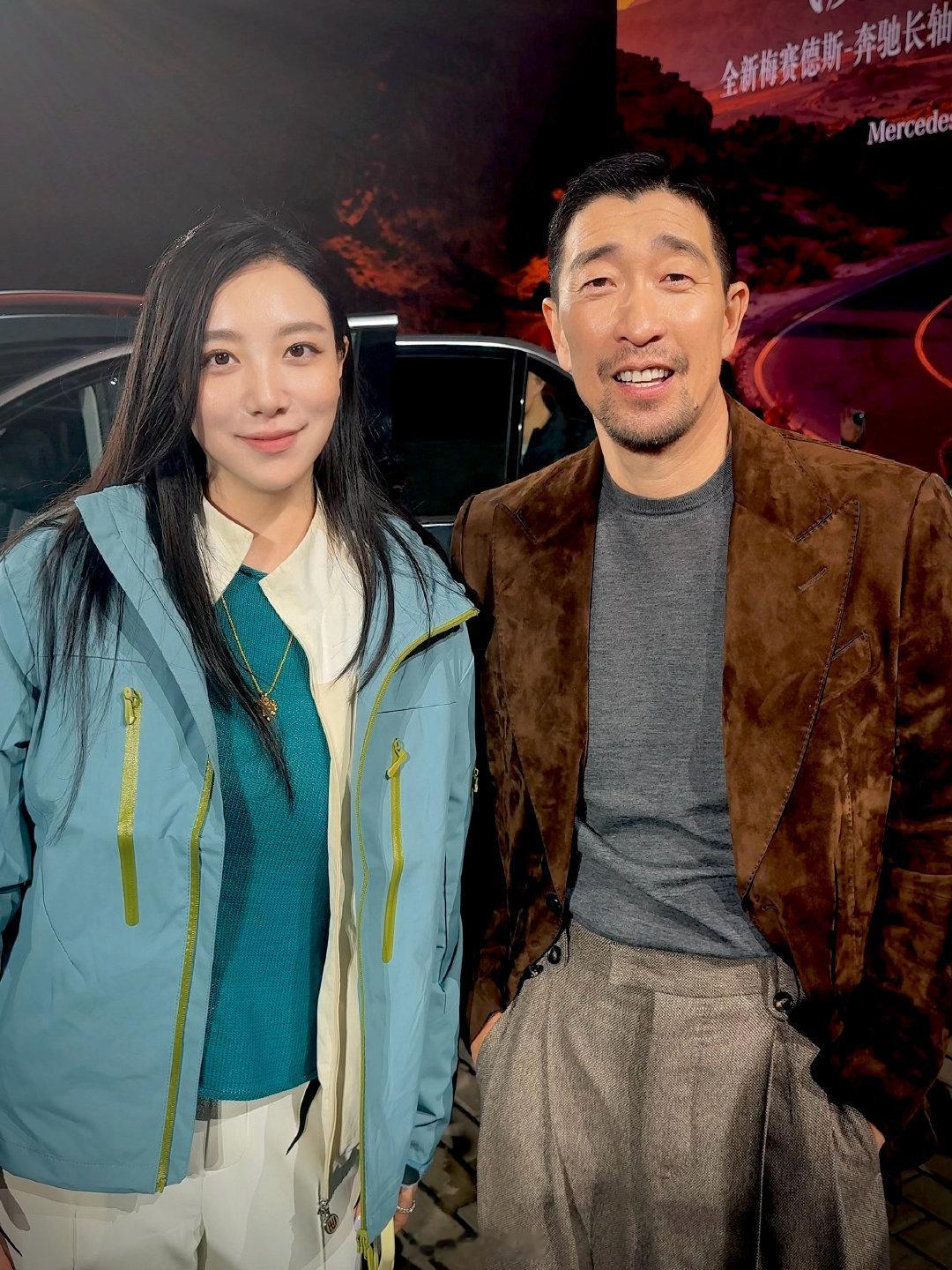 一场“深”藏不露的洞穴发布会
还有千源老师现场版“奔驰蹲”🤭
New GLE Launching🚙 ​