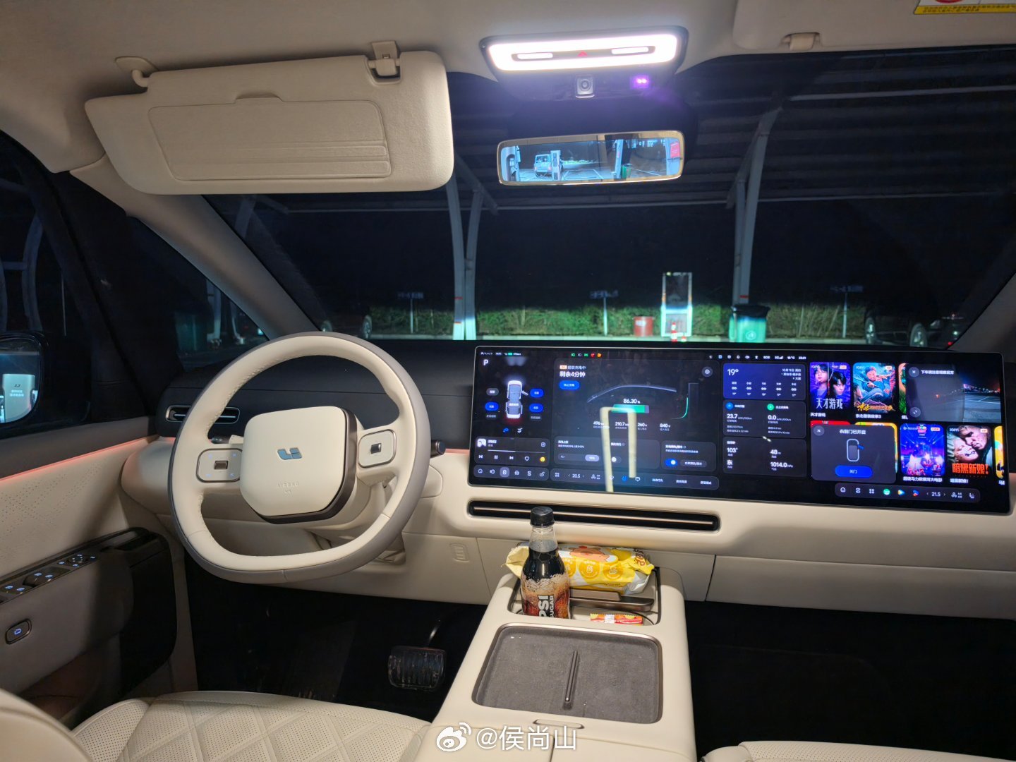 #MPV[超话]#继昨晚开#理想mega# 夜袭南下后，换成#极氪009# 体验到了落差感。
极氪要补齐的短板还很多。。

#家用mpv##闲不住的驾期#  ​