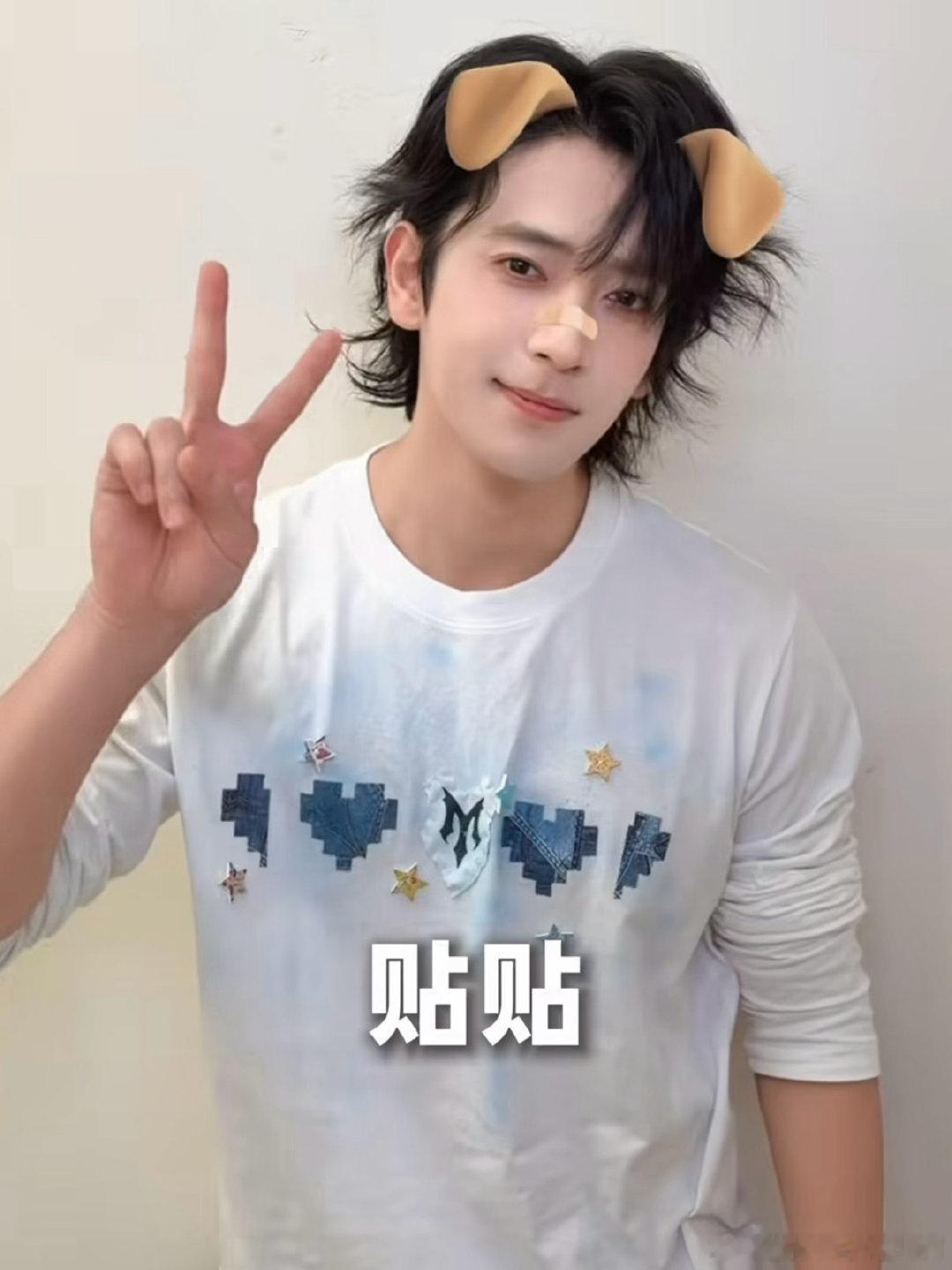#陈若轩[超话]#  你敢不敢突然发个超长vlog吓我一跳[悲伤]​